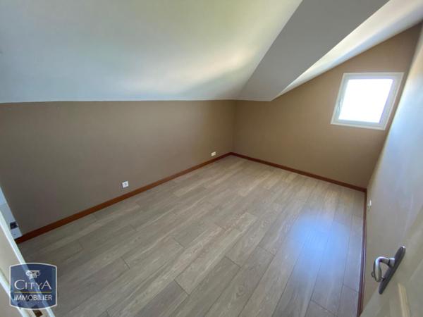 Appartement à louer 4 pièces 84m²