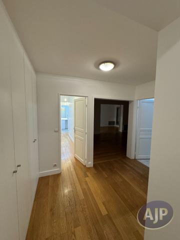 Location appartement Paris 12eme : 2 826 € - AJP Immobilière Passy Paris 16