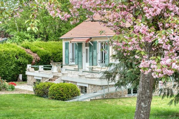 Maison à vendre 8 pièces SAINT LAMBERT DES BOIS (78)