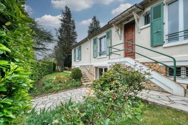 Maison à vendre 8 pièces SAINT LAMBERT DES BOIS (78)