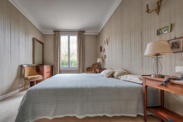 Maison à vendre 8 pièces SAINT LAMBERT DES BOIS (78)