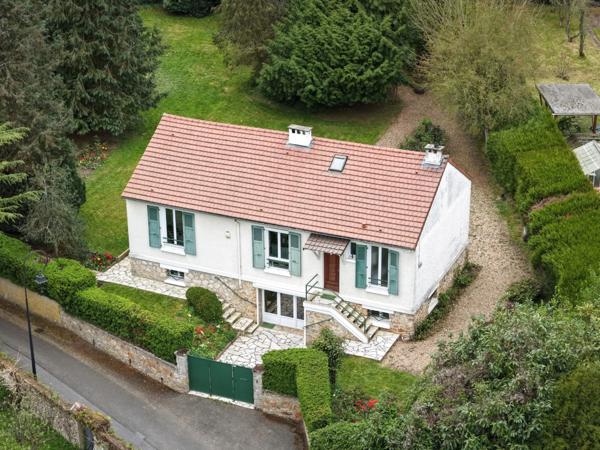 Maison à vendre 8 pièces SAINT LAMBERT DES BOIS (78)