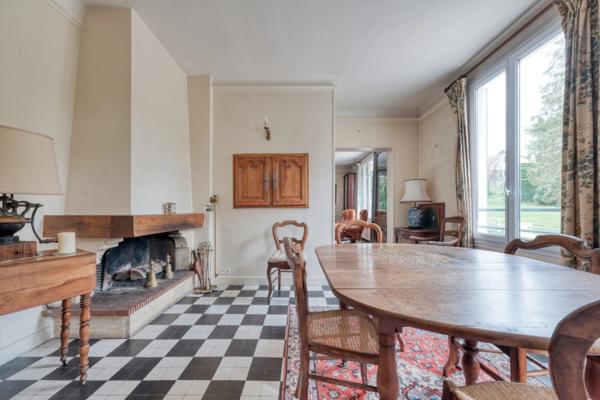 Maison à vendre 8 pièces SAINT LAMBERT DES BOIS (78)