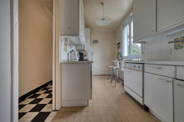Maison à vendre 8 pièces SAINT LAMBERT DES BOIS (78)