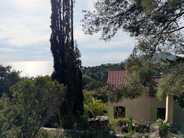 Maison Carqueiranne 6 pièce(s) 155.47 m2 - CARQUEIRANNE Vue Mer Panoramique