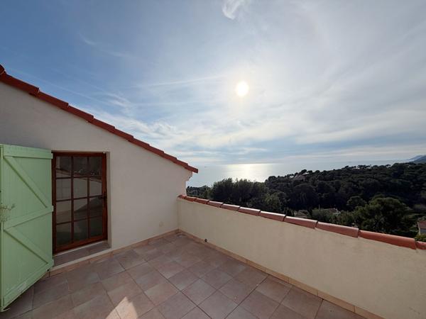 Maison Carqueiranne 6 pièce(s) 155.47 m2 - CARQUEIRANNE Vue Mer Panoramique