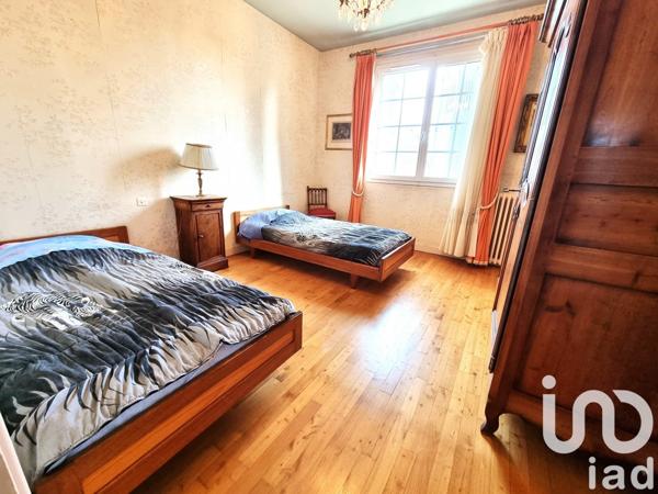 Maison 5 pièces de 120 m² à Creysse (24100)