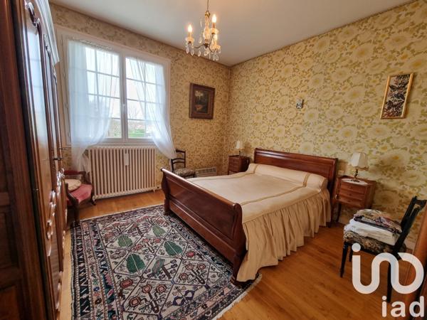 Maison 5 pièces de 120 m² à Creysse (24100)