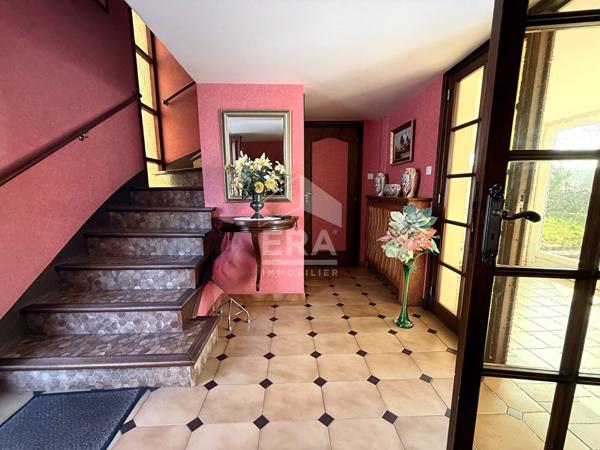 Centre-ville ? Maison avec jardin, véranda et 3 garages