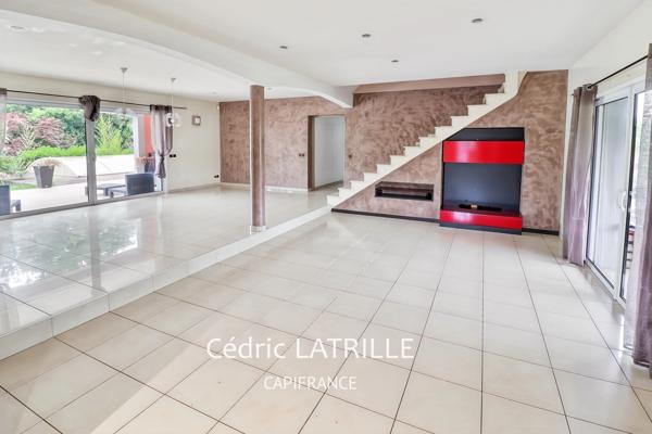 Maison à vendre 6 pièces ORLEIX (65)