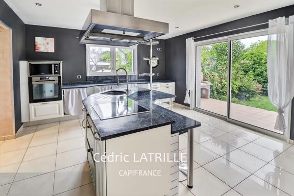 Maison à vendre 6 pièces ORLEIX (65)