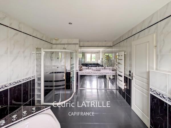 Maison à vendre 6 pièces ORLEIX (65)