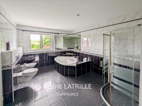 Maison à vendre 6 pièces ORLEIX (65)