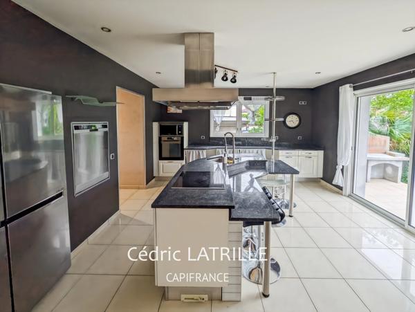 Maison à vendre 6 pièces ORLEIX (65)