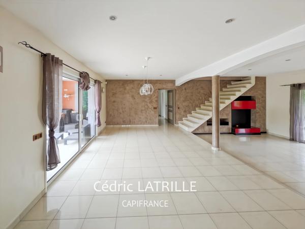 Maison à vendre 6 pièces ORLEIX (65)