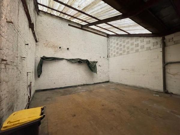 Entrepôt à Louer à LILLE 1250 € *