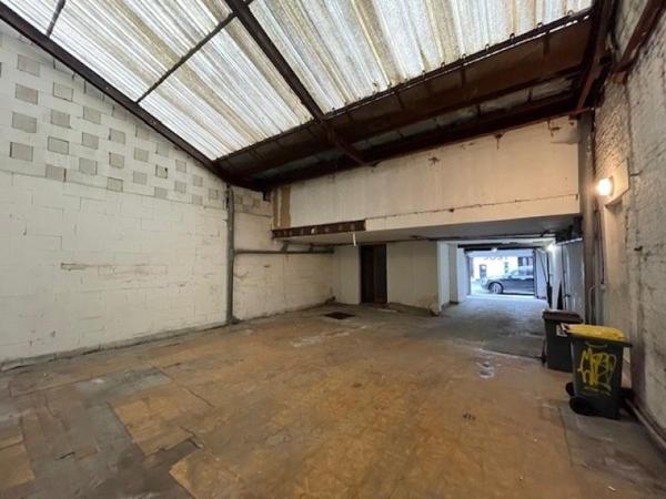 Entrepôt à Louer à LILLE 1250 € *