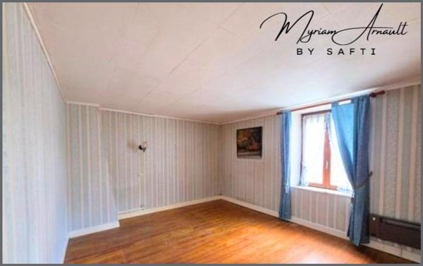 MAISON EN PIERRE DE 121 M2 TERRAIN CLOS AVEC DÉPENDANCES