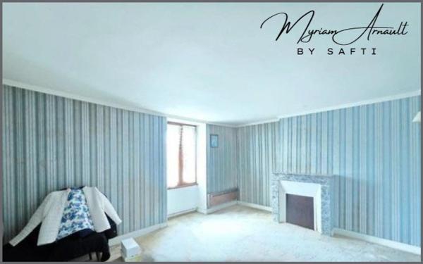 MAISON EN PIERRE DE 121 M2 TERRAIN CLOS AVEC DÉPENDANCES