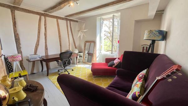 Maison
        
        - 200 m² 390 000 € *