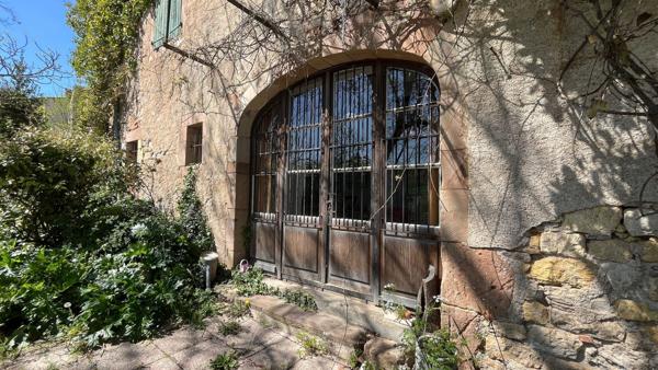 Maison
        
        - 200 m² 390 000 € *