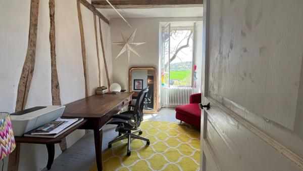 Maison
        
        - 200 m² 390 000 € *