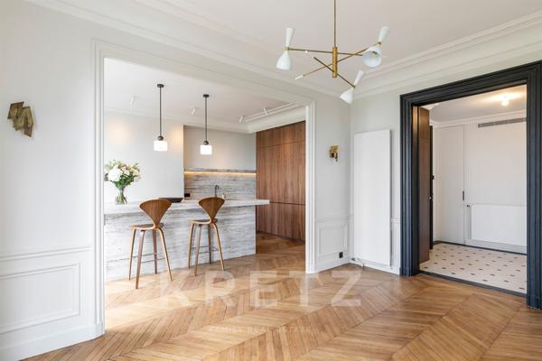 Appartement d'exception avec vue sur les monuments de Paris