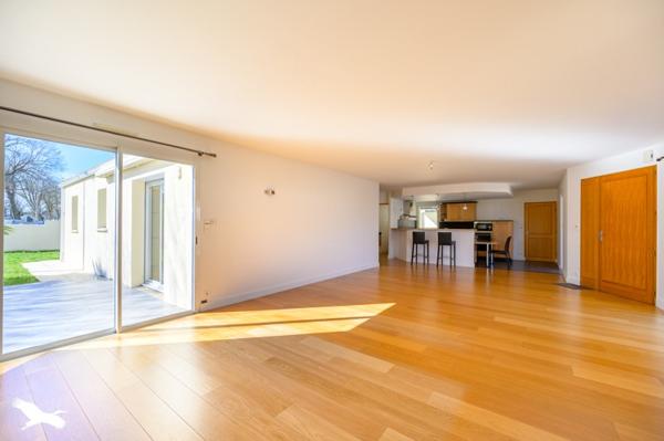 Maison à vendre |                                       Dompierre-sur-Mer |                                        6 pièces  |  154 m²