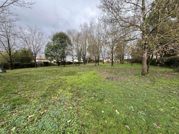 Terrain à vendre |  La Ville-Dieu-du-Temple |  1711 m²