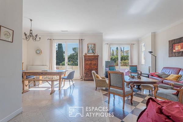 Entre roche et soleil : demeure d’exception sur les Hauteurs de Cannes