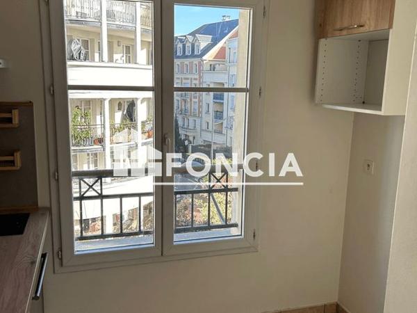 Location Appartement 2 pièces 44.29 m² - 10 RUE ARISTIDE BRIAND Le Plessis Robinson 92350