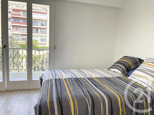 Appartement F3 à vendre  3 pièces - 72,01 m 2   NICE  - 06