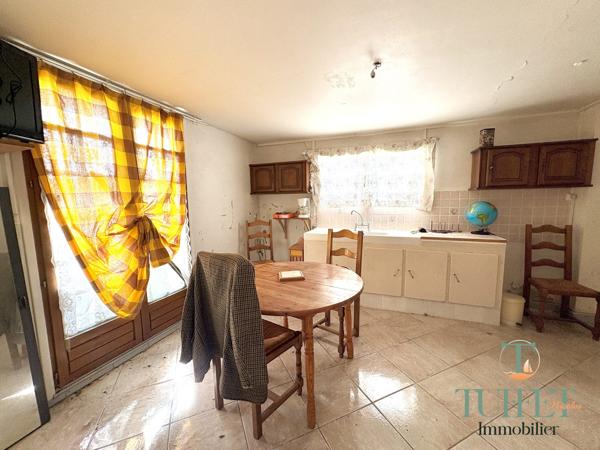 VASTE VILLA STYLE ANNEES 50' + GRAND TERRAIN CONSTRUCTIBLE