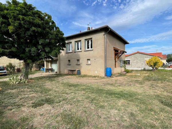 QUINCIEUX – Maison T5 à rénover avec fort potentiel – 90 m² habitables dont 170 m² utiles – Terrain 569 m² Quincieux (69650)