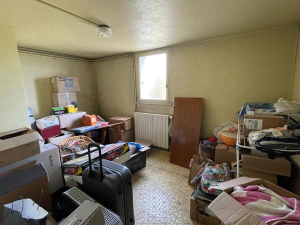 QUINCIEUX – Maison T5 à rénover avec fort potentiel – 90 m² habitables dont 170 m² utiles – Terrain 569 m² Quincieux (69650)