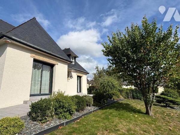 MAISON D'ARCHITECTE  TYPE 6 - LAILLÉ
Venez découvrir maison d'architecte spacieuse et fonction...