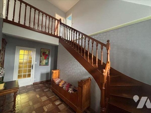 MAISON D'ARCHITECTE  TYPE 6 - LAILLÉ
Venez découvrir maison d'architecte spacieuse et fonction...