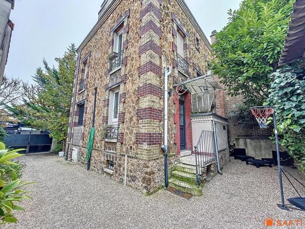 CENTRE VILLE - Magnifique Maison Bourgeoise en meulière 9 pièces avec sous-sol total, garage, terrasses, jardin...