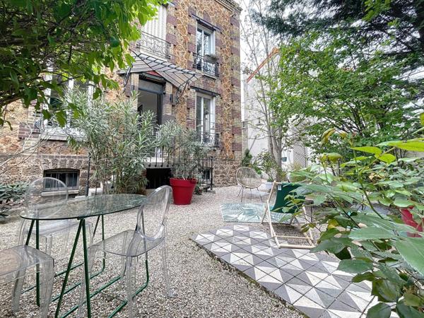 CENTRE VILLE - Magnifique Maison Bourgeoise en meulière 9 pièces avec sous-sol total, garage, terrasses, jardin...