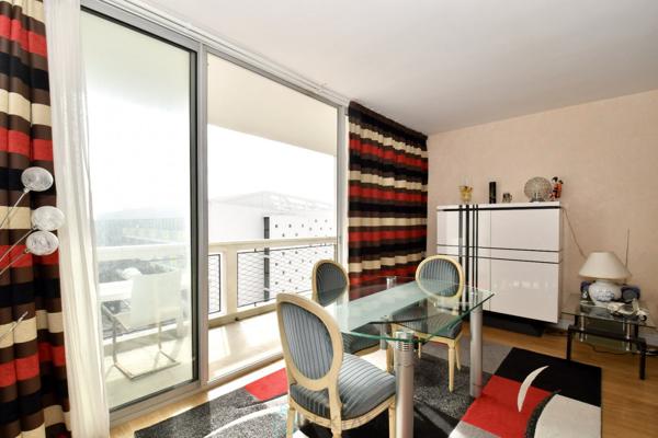 Secteur Foncillon, Appartement rénové de 54 m² deux chambres