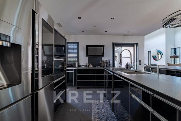 Villa contemporaine en bord de mer