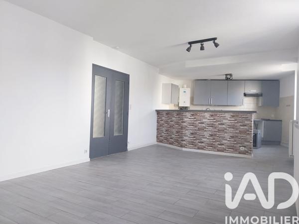 Location appartement 4 pièces 77 m² Planfoy