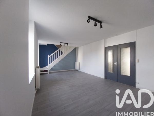 Location appartement 4 pièces 77 m² Planfoy