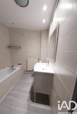 Location appartement 4 pièces 77 m² Planfoy