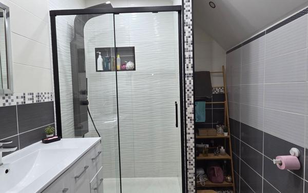 Maison à vendre    4 pièces •  La Courbe