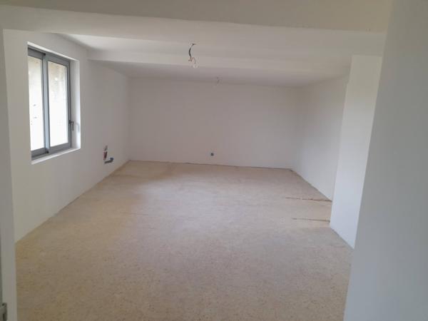 Local commercial 82 m² Sainte Tulle - Sainte Tulle - Réf. G40