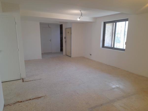 Local commercial 82 m² Sainte Tulle - Sainte Tulle - Réf. G40