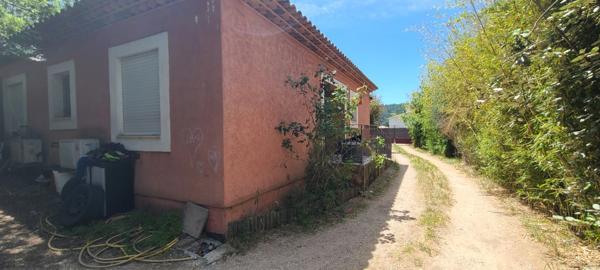 Urgent . Maison à vendre le Luc 83340  Villa de plain-pied