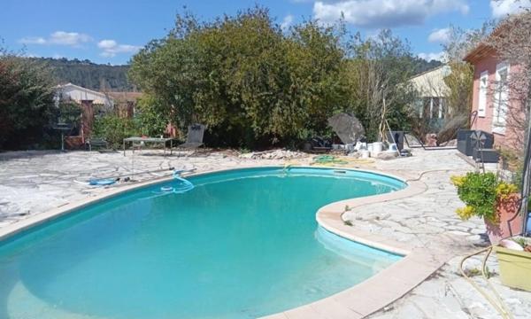 Urgent . Maison à vendre le Luc 83340  Villa de plain-pied