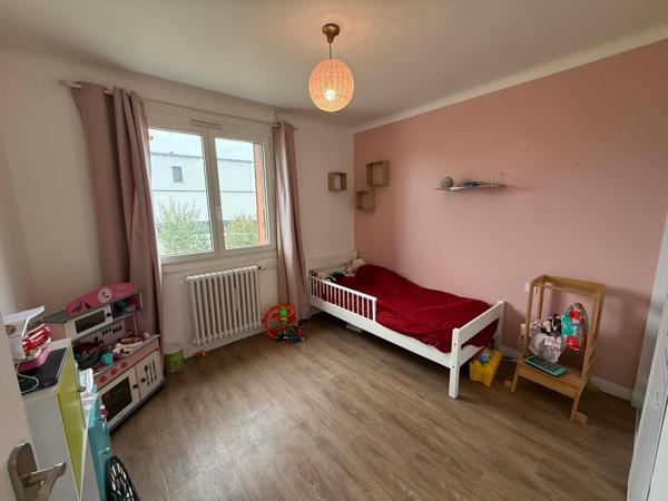 Maison familiale au calme proche du bourg